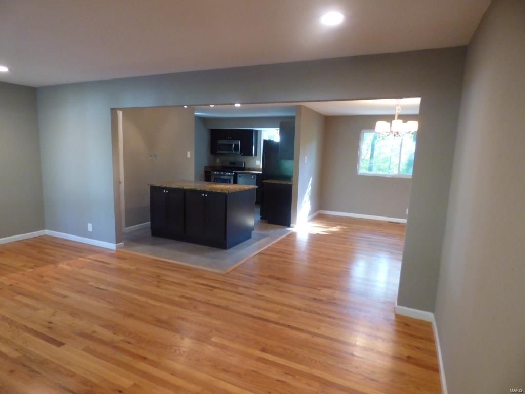 Belwyn Dr, Saint Louis, MO 63146