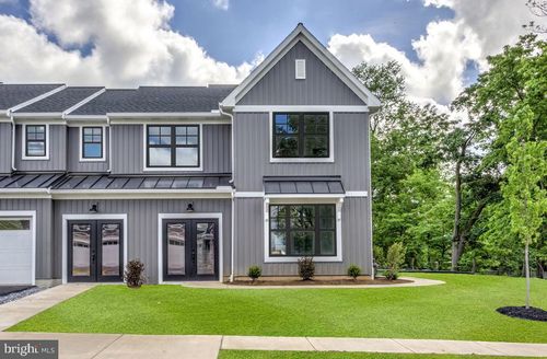 142 Village Dr, MILLERSVILLE, PA, 17551-1944 | Card Image