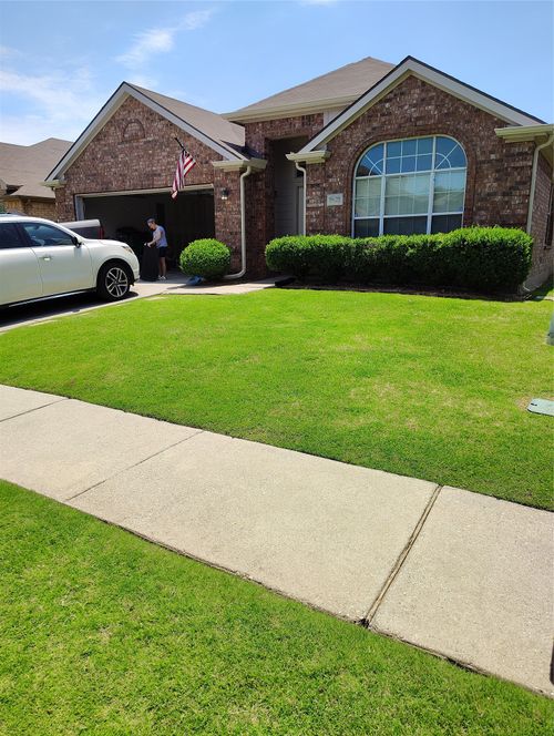 8628 Wagon Trl, Cross Roads, TX, 76227-2216 | Card Image