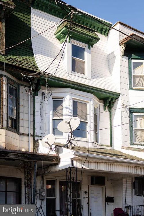 11 E Commerce Street, SHAMOKIN, PA, 17872 | Card Image