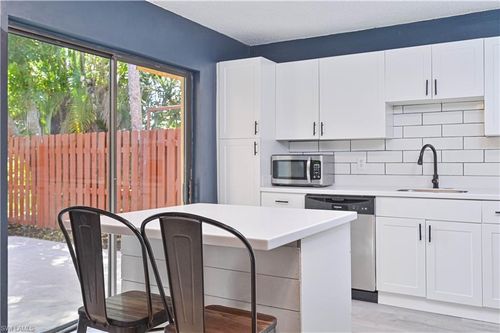 2-1520 Park Meadows Dr, FORT MYERS, FL, 33907-3637 | Card Image