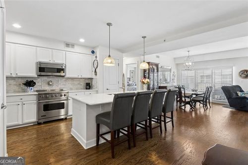 633-200 River Vista Dr, Atlanta, GA, 30339-7622 | Card Image