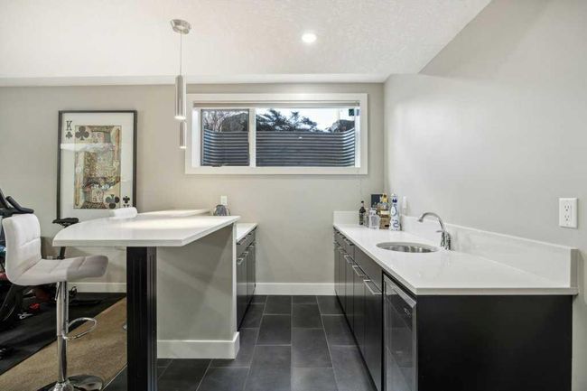 1721 44 Avenue Sw, Home with 4 bedrooms, 3 bathrooms and 2 parking in Calgary AB | Image 26