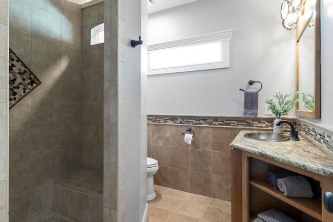 8127 Lone Elm Rd, House other with 5 bedrooms, 5 bathrooms and null parking in Lenexa KS | Image 38