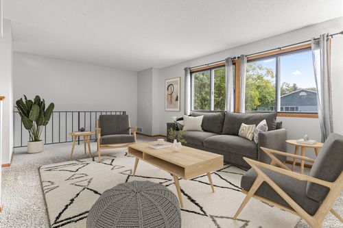 907-7610 15th Street Ln N, Oakdale, MN, 55128-6018 | Card Image