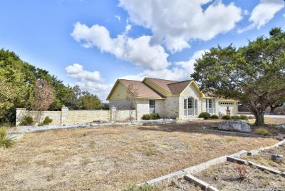 282 &amp; 266 Park Grv, House other with 3 bedrooms, 2 bathrooms and null parking in Spring Branch TX | Image 2