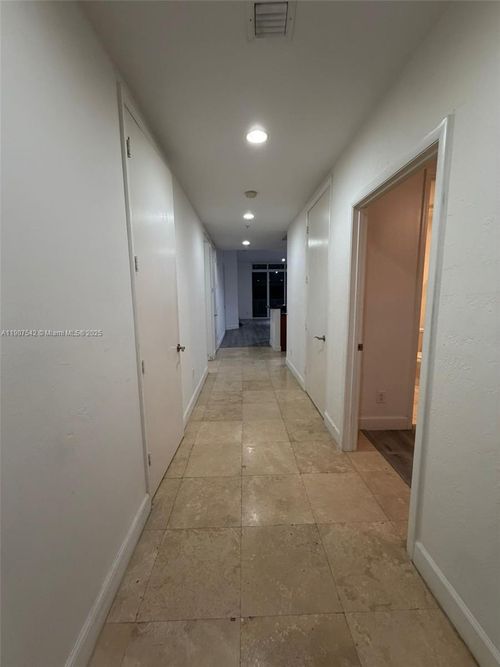 apt-106-14951 Royal Oaks Ln, North Miami, FL, 33181-2475 | Card Image