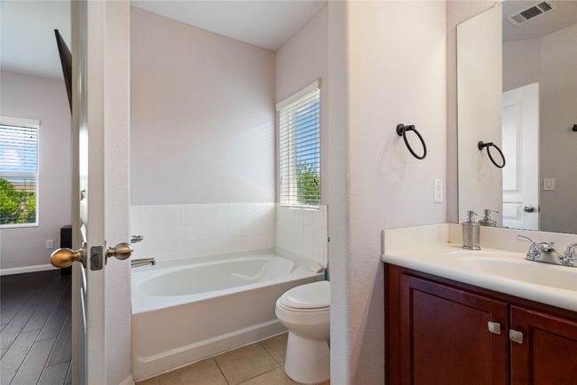 336 Waterloo Dr, House other with 3 bedrooms, 2 bathrooms and 4 parking in Kyle TX | Image 17