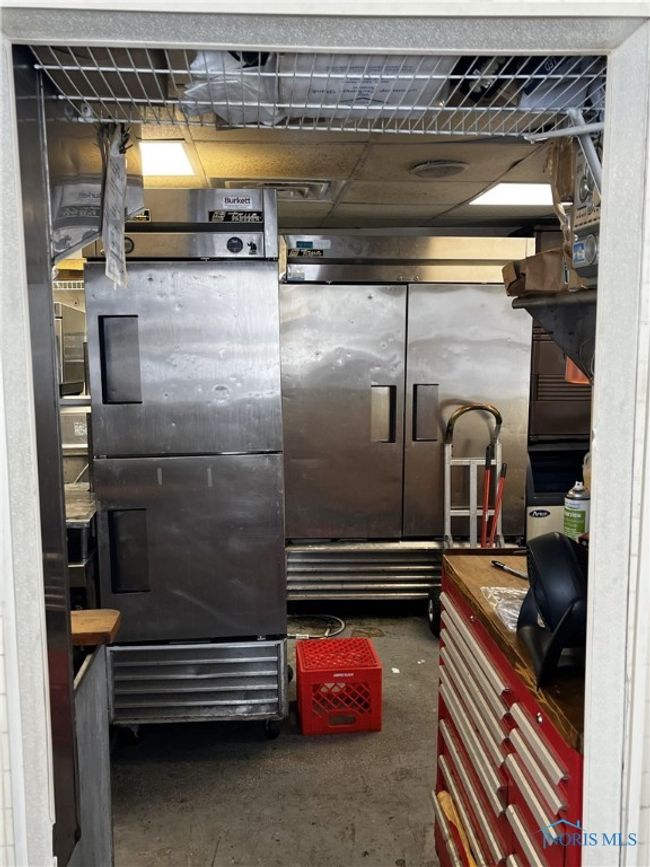 door between front and back | Image 7