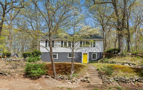 380 Pumpkin Hill Rd, Ledyard, CT, 06339-1933 | Card Image