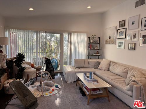 2639 6th St, Santa Monica, CA, 90405-4461 | Card Image