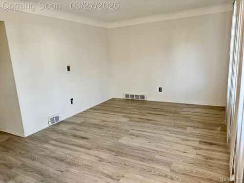 7140 Iowa St, Hamtramck, MI, 48212-1426 | Card Image