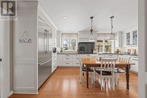 20 Latenda Pl, Guelph, ON, N1G3B8 | Card Image