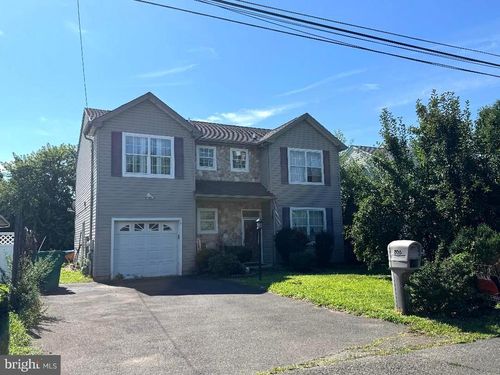 806 Logan Ave, CROYDON, PA, 19021-6931 | Card Image