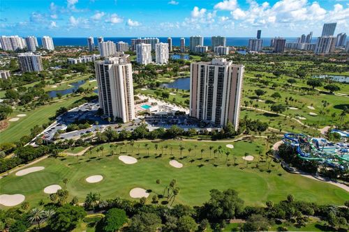 10-20329 W Country Club Dr, Aventura, FL, 33180-1631 | Card Image