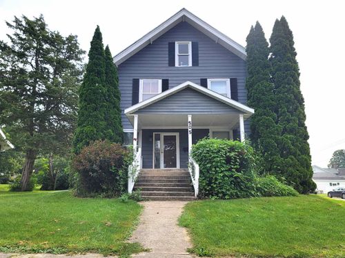 505 Keep St, Darlington, WI, 53530-1350 | Card Image