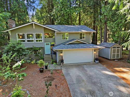 4541 82nd Pl Nw, Silverdale, WA, 98383-9204 | Card Image