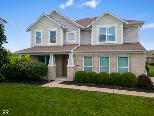 13824 Fieldcrest Dr, McCordsville, IN, 46055-7204 | Card Image
