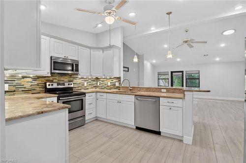 5365 Governors Dr, FORT MYERS, FL, 33907-7817 | Card Image