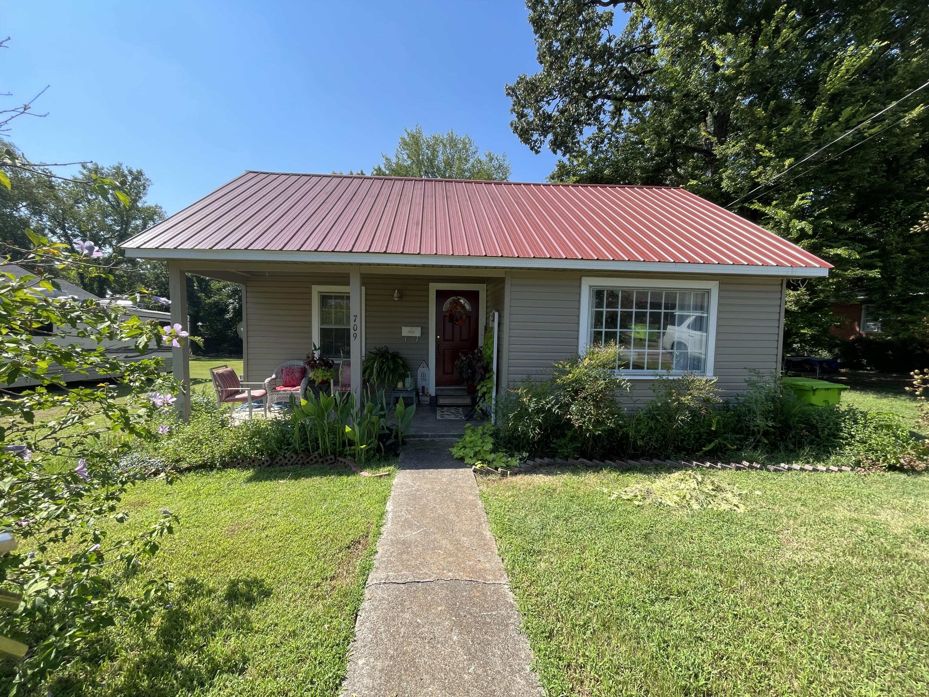 Sevier St, Clarksville, AR 72830
