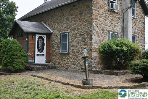 2420 Urffers Rd, COOPERSBURG, PA, 18036-3807 | Card Image