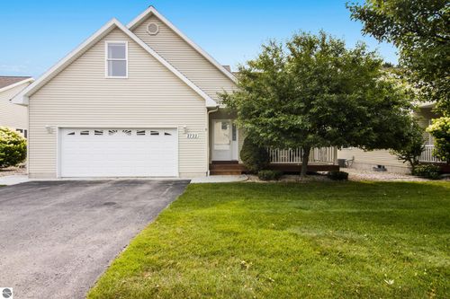 2722 Ruby Street, Traverse City, MI, 49684 | Card Image