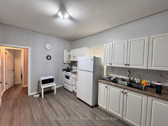 4493 Jepson St, House other with 5 bedrooms, 2 bathrooms and 2 parking in Niagara Falls ON | Image 14