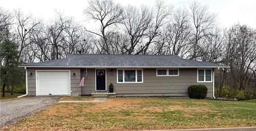 955 Walnut St, Maryville, MO, 64468-2566 | Card Image