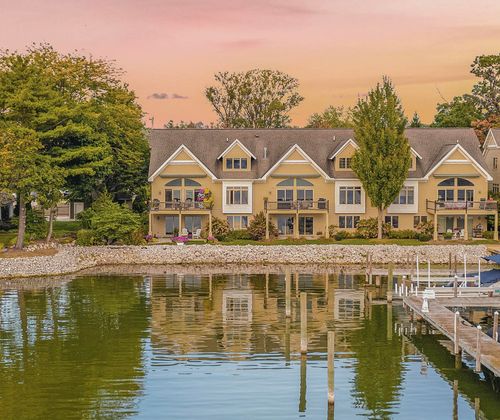 6-17533 N Fruitport Rd, Spring Lake, MI, 49456-1879 | Card Image
