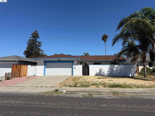 2784 Entrada Cir, Antioch, CA, 94509-4232 | Card Image