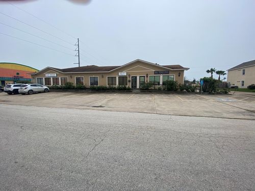 ac-3311 Padre Blvd, South Padre Island, TX, 78597-7048 | Card Image