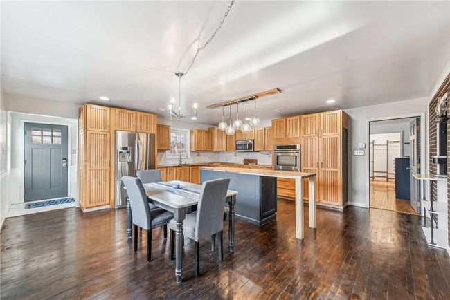 138 S Pine Ave, House other with 5 bedrooms, 3 bathrooms and 4 parking in Stoystown PA | Image 14