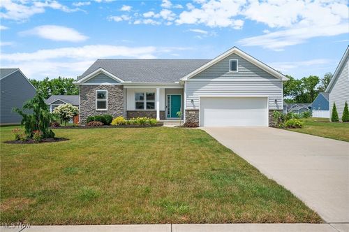 13176 Barrington Dr, Grafton, OH, 44044-1080 | Card Image