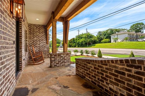 550 E Glenn Ave, Auburn, AL, 36830-8800 | Card Image