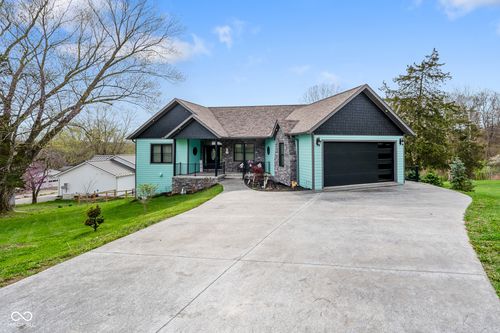 220 N Jefferson Street, Nashville, IN, 47448 | Card Image