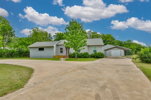 208 S Howeth St, Gainesville, TX, 76240-5036 | Card Image