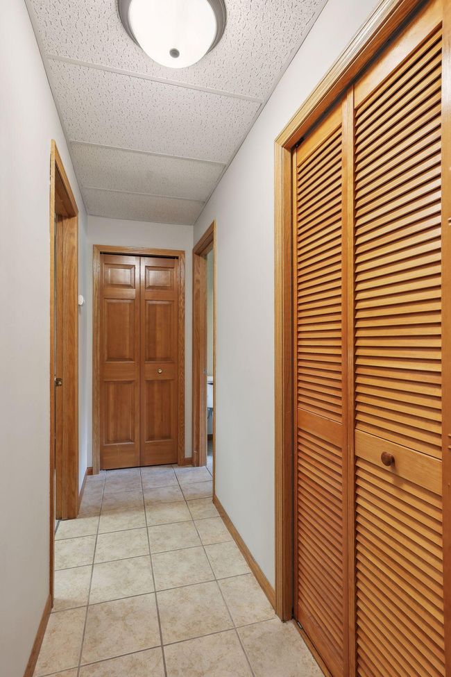 415 Walnut Ln, House other with 4 bedrooms, 3 bathrooms and null parking in Shoreview MN | Image 37