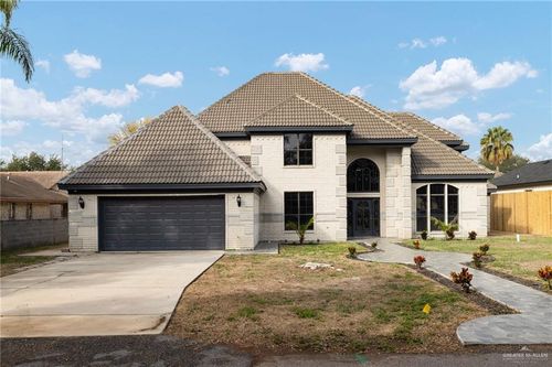 915 Durango St, Mission, TX, 78572-8316 | Card Image