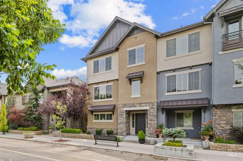 3290 E Thoroughbred Ln, Boise, ID, 83716 | Card Image