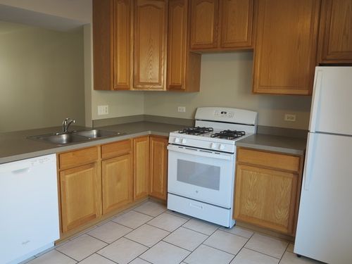 unit-j-667 Liberty St, Wauconda, IL, 60084-3408 | Card Image