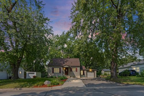 207 7th St N, Waverly, MN, 55390-7510 | Card Image