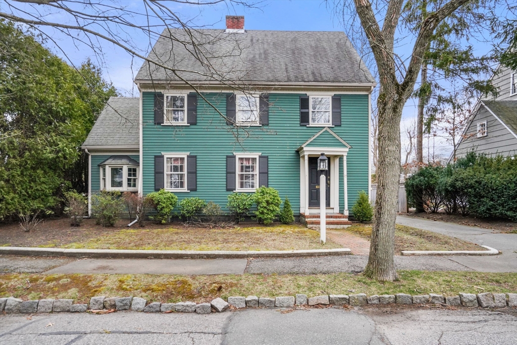 Mckinnon Ave, Milton, MA 02186