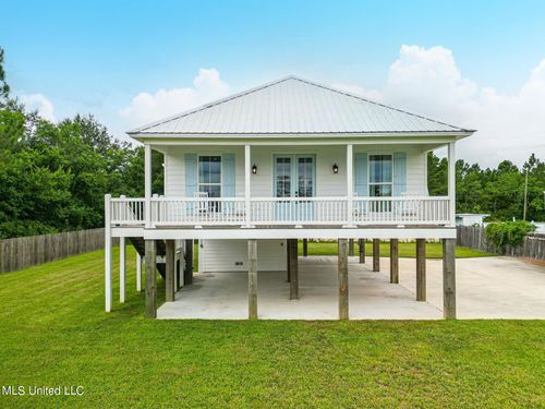 219 Tide Street, Waveland, MS, 39576 | Card Image