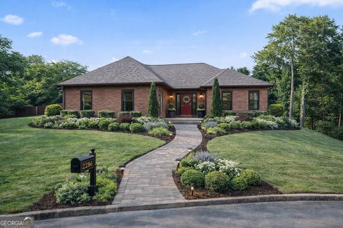 300 Saddle Creek Ln, Roswell, GA, 30076-1089 | Card Image