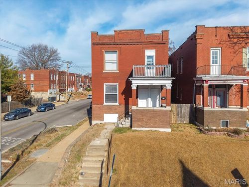 3325 Chippewa St, Saint Louis, MO, 63118-3605 | Card Image