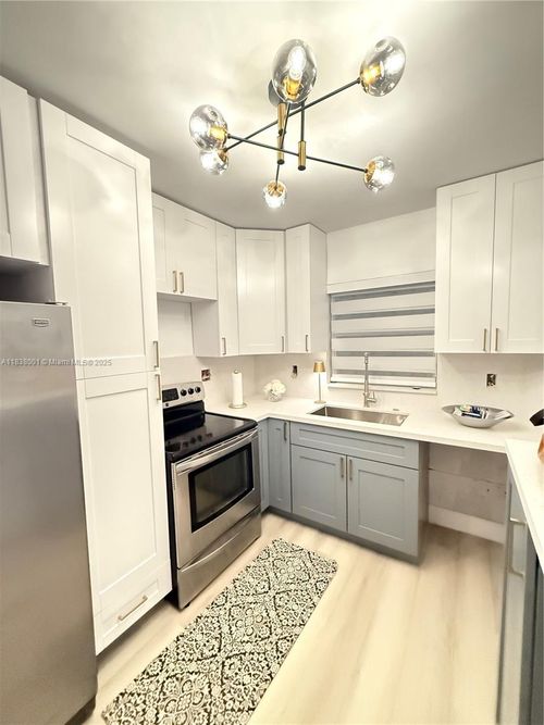 apt-304-1111 Nw 19th Ave, Miami, FL, 33125-2746 | Card Image