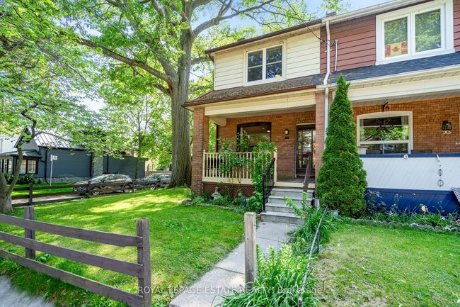 54 Kenilworth Ave, House attached with 3 bedrooms, 3 bathrooms and 2 parking in Toronto ON | Image 4