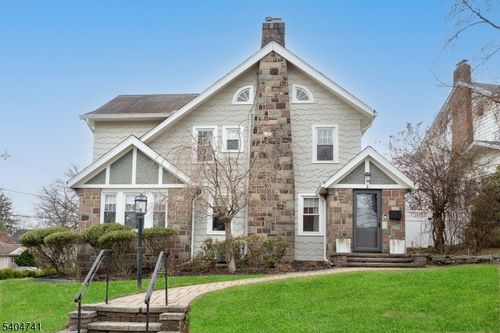 2 Lowell Pl, West Orange, NJ, 07052-3712 | Card Image