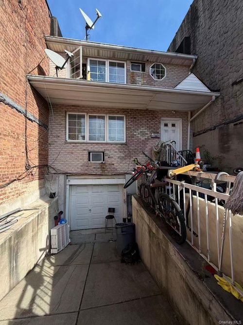 31-31 105th St, East Elmhurst, NY, 11369-2019 | Card Image