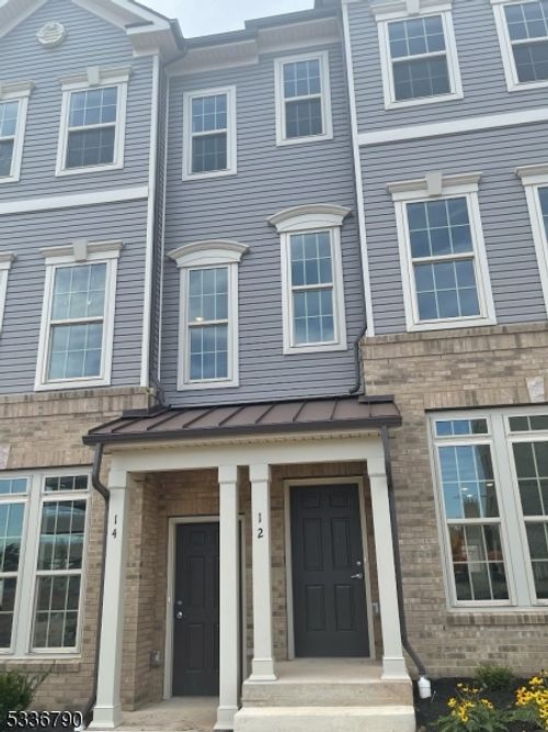 1012 Station Rd, Somerville, NJ, 08876-3487 | Card Image